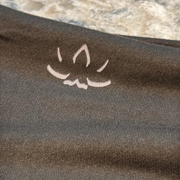 Beyond Yoga | Infinity Hidden Pocket Scarf in Black OS - Picture 3 of 8